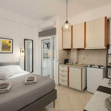 Central Studio! Fiber Wifi, Ac, Private, Self Check-In! Солун Екстериор снимка